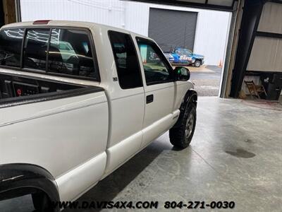 2001 Chevrolet S-10 ZR2 Off Road 4x4 Extended Cab Pickup   - Photo 5 - North Chesterfield, VA 23237