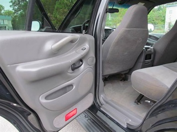 2001 Ford Expedition XLT (SOLD)   - Photo 16 - North Chesterfield, VA 23237