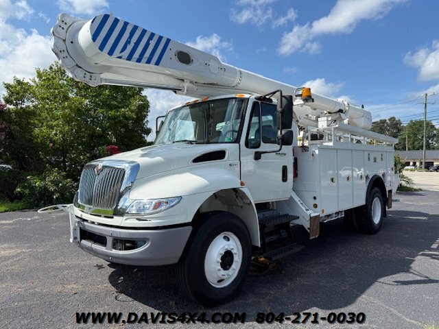 2012 International 4300 Altec Utility Truck Boom/Bucket Manlift Heavy Duty   - Photo 1 - North Chesterfield, VA 23237
