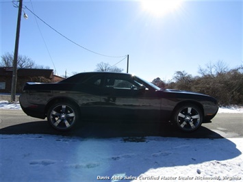 2011 Dodge Challenger RT Stripes Low Mileage Sports   - Photo 12 - North Chesterfield, VA 23237