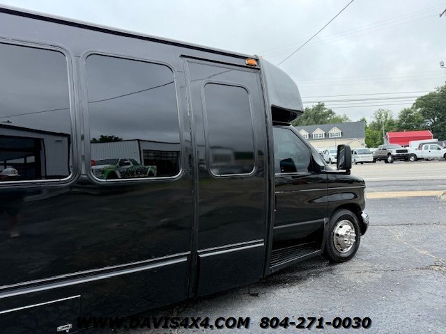 2005 Ford E-350 Shuttle/Party Event Van Bus - Photo 8 - North Chesterfield, VA 23237