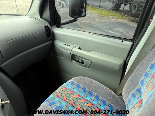 2005 Ford E-350 Shuttle/Party Event Van Bus - Photo 44 - North Chesterfield, VA 23237