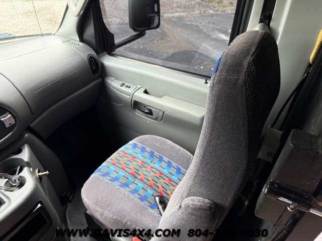 2005 Ford E-350 Shuttle/Party Event Van Bus - Photo 37 - North Chesterfield, VA 23237