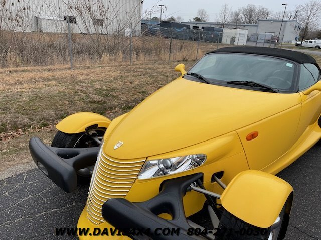 2000 Plymouth Prowler photo