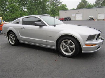 2006 Ford Mustang GT Deluxe (SOLD)   - Photo 10 - North Chesterfield, VA 23237