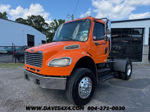 2005 Freightliner M2 106 Tractor/Day cab/Yard Jockey Truck  