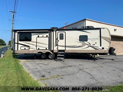 2018 Forest River Rockwood Ultra Light 1 Owner Pull Behind/Tag Along Travel Trailer   - Photo 2 - North Chesterfield, VA 23237