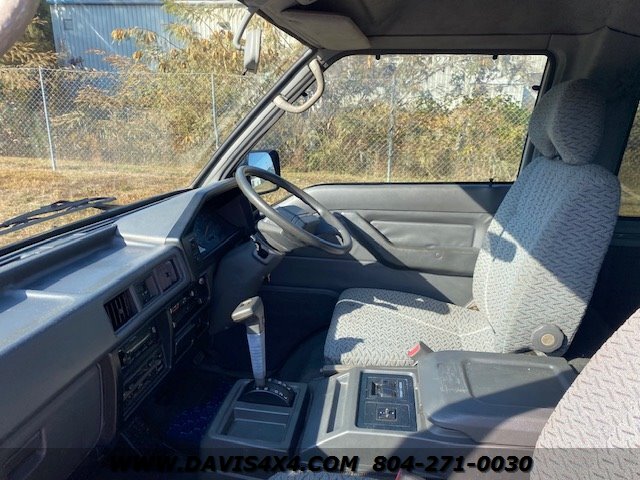 1995 Jeep Grand Wagoneer photo