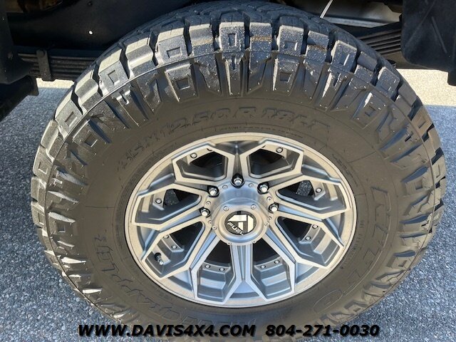 1999 Chevrolet Suburban K2500 - Photo 8 - North Chesterfield, VA 23237