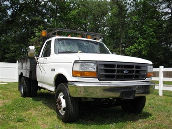 1997 Ford F450 Super Duty Regular Cab Flatbed Utility Commercial   - Photo 8 - North Chesterfield, VA 23237