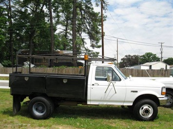 1997 Ford F450 Super Duty Regular Cab Flatbed Utility Commercial   - Photo 9 - North Chesterfield, VA 23237