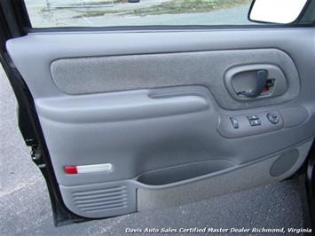 1997 Chevrolet Silverado Extended Cab Short Bed Vortec 350   - Photo 9 - North Chesterfield, VA 23237