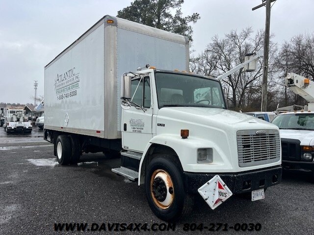 2001 Freightliner FL70 Box Truck   - Photo 1 - North Chesterfield, VA 23237