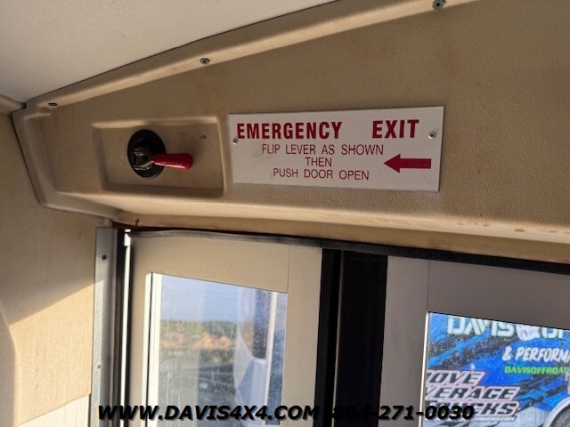 2009 Chevrolet Kodiak C4500 Passenger Bus - Photo 14 - North Chesterfield, VA 23237