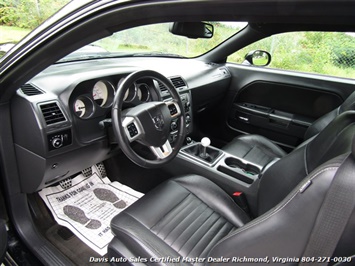 2012 Dodge Challenger R/T Edition 6 Speed Manual HEMI (SOLD)   - Photo 11 - North Chesterfield, VA 23237