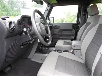 2009 Jeep Wrangler Unlimited X (SOLD)   - Photo 8 - North Chesterfield, VA 23237