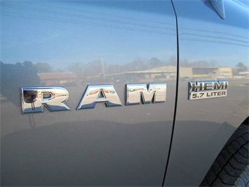 2010 Dodge Ram 1500 Big Horn (SOLD)   - Photo 5 - North Chesterfield, VA 23237
