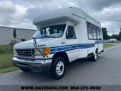 2006 Ford E-350 Superduty Passenger Carrying Shuttle Bus/Van   - Photo 1 - North Chesterfield, VA 23237