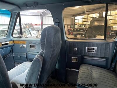 1990 Chevrolet Suburban V2500 4x4 Squarebody   - Photo 15 - North Chesterfield, VA 23237