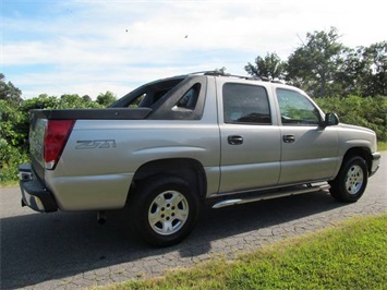 2004 Chevrolet Avalanche 1500 (SOLD)   - Photo 5 - North Chesterfield, VA 23237