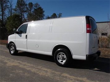 2004 Chevrolet Express 1500 (SOLD)   - Photo 3 - North Chesterfield, VA 23237