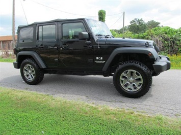 2007 Jeep Wrangler Unlimited X (SOLD)   - Photo 6 - North Chesterfield, VA 23237