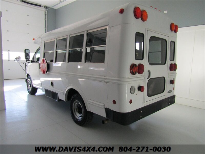 2002 Chevrolet Express 3500 Shuttle Bus/School Bus Style Girardin Minibus Single Rear Wheel Short - Photo 18 - North Chesterfield, VA 23237