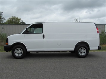 2006 Chevrolet Express 3500 (SOLD)   - Photo 2 - North Chesterfield, VA 23237