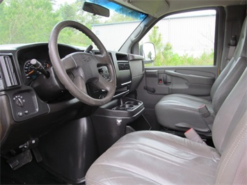 2006 Chevrolet Express 3500 (SOLD)   - Photo 10 - North Chesterfield, VA 23237