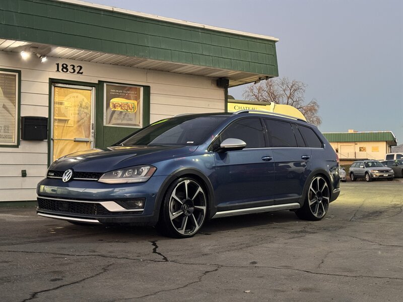 2017 Volkswagen Golf Alltrack TSI SE 4Motion  