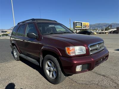 2004 Nissan Pathfinder SE   - Photo 2 - Roy, UT 84067