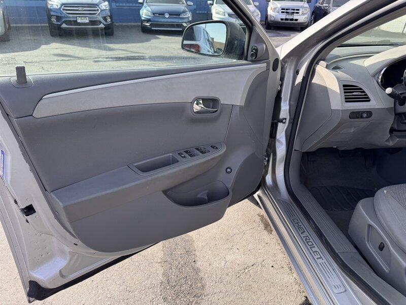 2008 Chevrolet Malibu LS - Photo 5 - Roy, UT 84067