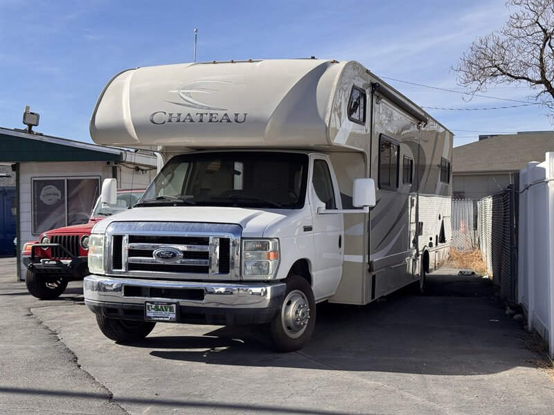 2018 Ford E-Series Cutaway Base