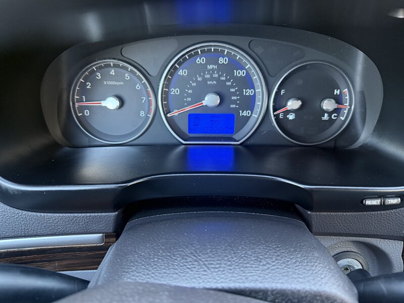 2012 Hyundai SANTA FE GLS - Photo 9 - Roy, UT 84067