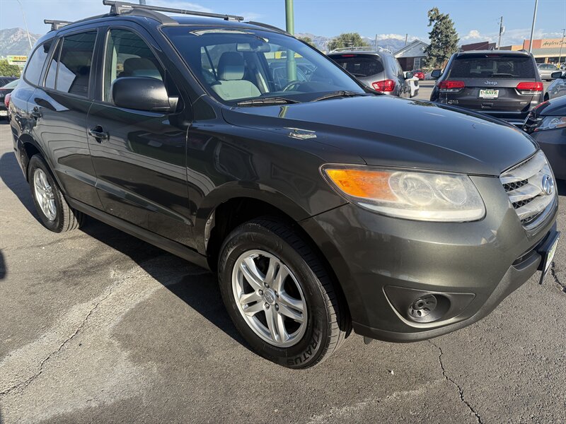 2012 Hyundai SANTA FE GLS - Photo 2 - Roy, UT 84067