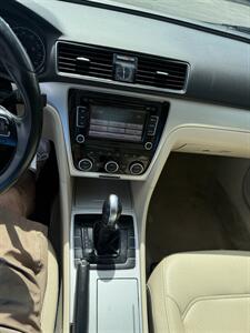 2012 Volkswagen Passat SE   - Photo 18 - Roy, UT 84067