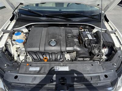 2012 Volkswagen Passat SE   - Photo 15 - Roy, UT 84067