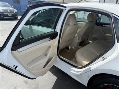 2012 Volkswagen Passat SE   - Photo 14 - Roy, UT 84067