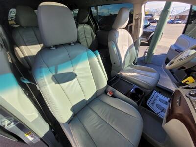 2013 Toyota Sienna XLE 8-Passenger   - Photo 11 - Roy, UT 84067
