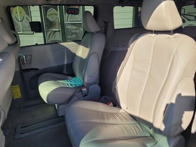 2013 Toyota Sienna XLE 8-Passenger   - Photo 23 - Roy, UT 84067