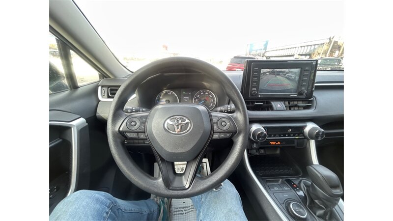 2021 Toyota RAV4 Hybrid XLE photo