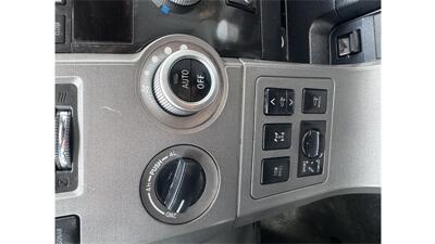 2011 Toyota Sequoia Platinum   - Photo 13 - Elmhurst, NY 11373