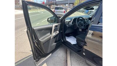 2018 Toyota RAV4 LE   - Photo 7 - Woodside, NY 11373