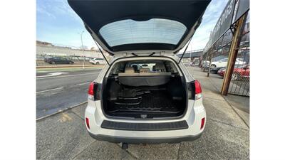 2013 Subaru Outback 2.5i Premium   - Photo 15 - Woodside, NY 11373