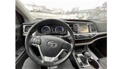 2018 Toyota Highlander LE   - Photo 15 - Woodside, NY 11373