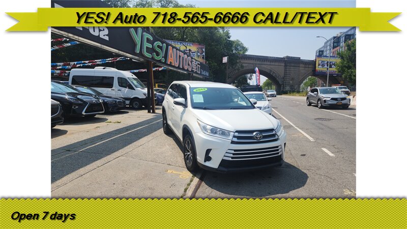 2019 Toyota Highlander LE  