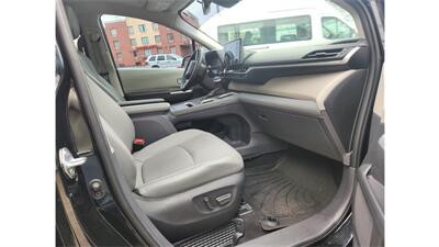 2022 Toyota Sienna XLE 7-Passenger   - Photo 14 - Woodside, NY 11373