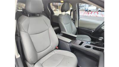 2022 Toyota Sienna XLE 7-Passenger   - Photo 15 - Woodside, NY 11373