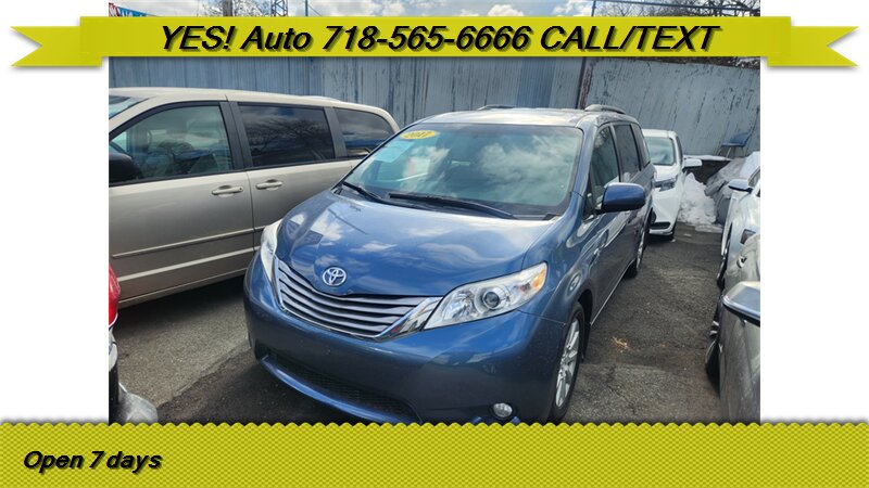 2017 Toyota Sienna XLE 7-Passenger  AWD