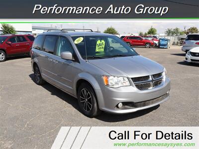 2017 Dodge Grand Caravan SXT   - Photo 1 - Caldwell, ID 83605